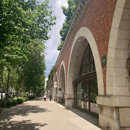 Charming Center Of * Paris