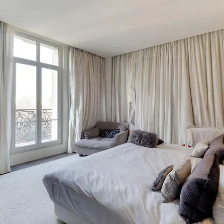Charming Center Of Apartment